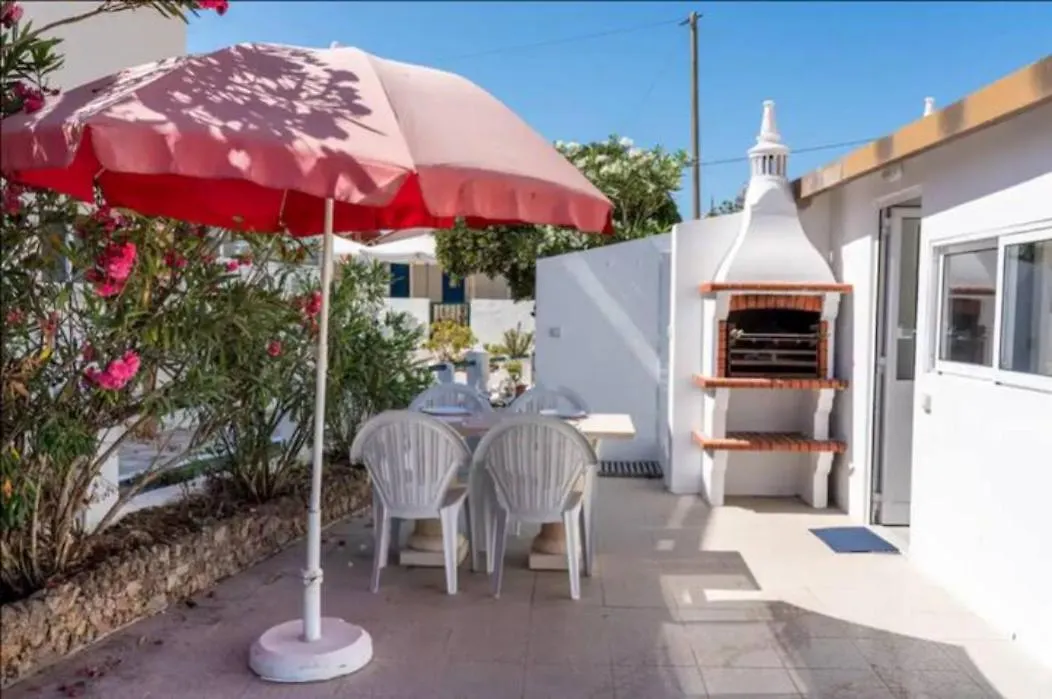 Blife Faro Beach Hostel & Rooms