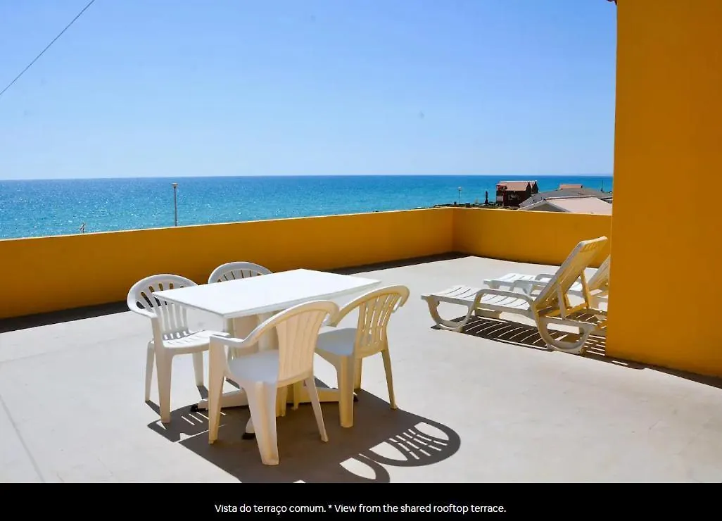 Blife Faro Beach Hostel & Rooms